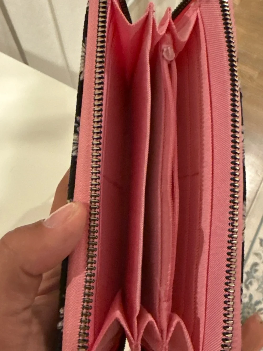 Simply Southern Navy Daisy Zip Wallet with Pink Trim